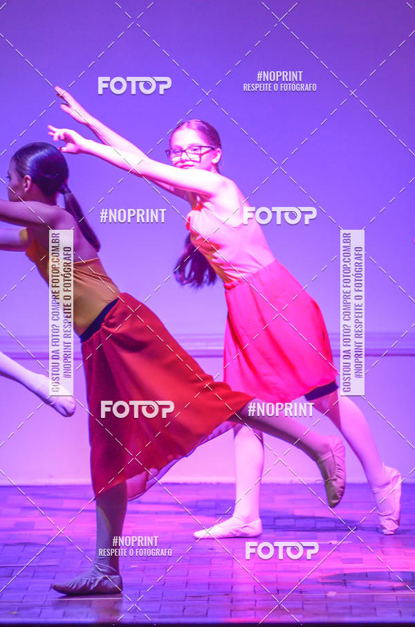 Buy your photos of the eventApresentao de dana  da Escola Uruguai na Escola Rainha do Brasil on Fotop
