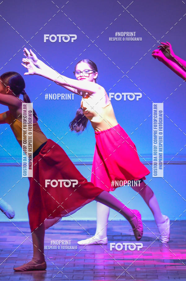 Buy your photos of the eventApresentao de dana  da Escola Uruguai na Escola Rainha do Brasil on Fotop