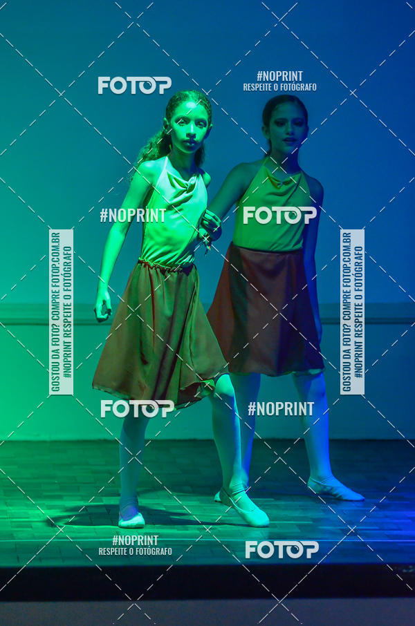 Buy your photos of the eventApresentao de dana  da Escola Uruguai na Escola Rainha do Brasil on Fotop