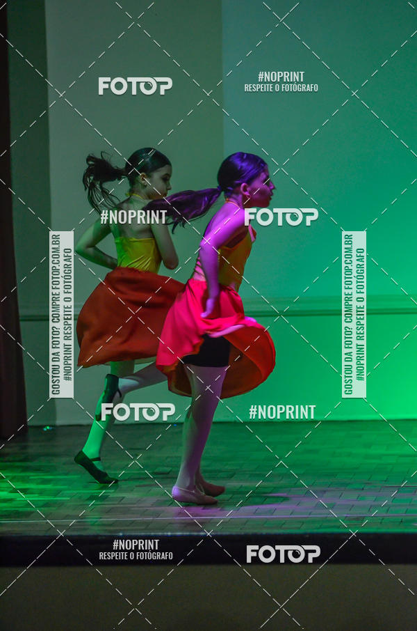 Buy your photos of the eventApresentao de dana  da Escola Uruguai na Escola Rainha do Brasil on Fotop