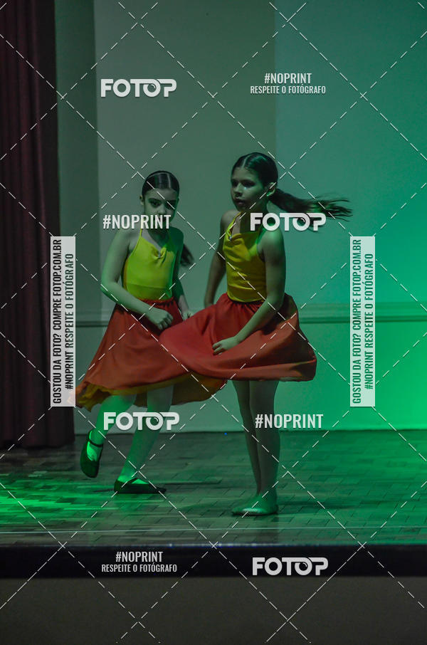Buy your photos of the eventApresentao de dana  da Escola Uruguai na Escola Rainha do Brasil on Fotop