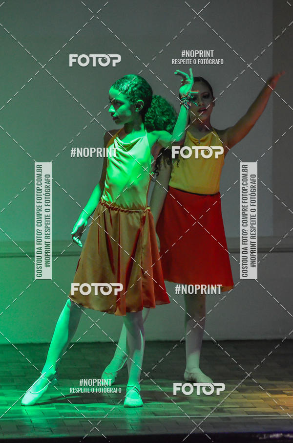 Buy your photos of the eventApresentao de dana  da Escola Uruguai na Escola Rainha do Brasil on Fotop