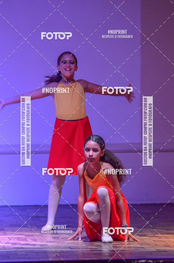 Buy your photos of the eventApresentao de dana  da Escola Uruguai na Escola Rainha do Brasil on Fotop