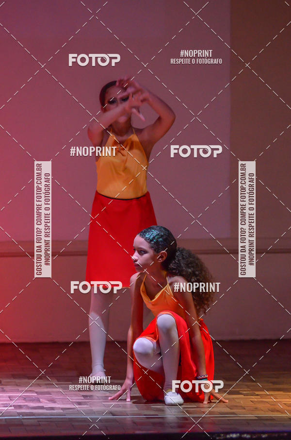 Buy your photos of the eventApresentao de dana  da Escola Uruguai na Escola Rainha do Brasil on Fotop