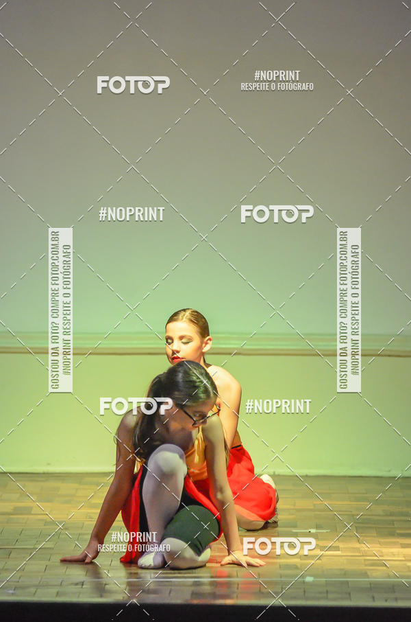 Buy your photos of the eventApresentao de dana  da Escola Uruguai na Escola Rainha do Brasil on Fotop