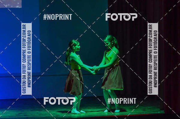 Buy your photos of the eventApresentao de dana  da Escola Uruguai na Escola Rainha do Brasil on Fotop