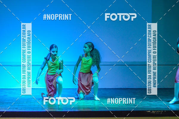 Buy your photos of the eventApresentao de dana  da Escola Uruguai na Escola Rainha do Brasil on Fotop