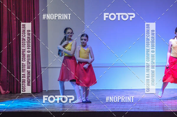 Buy your photos of the eventApresentao de dana  da Escola Uruguai na Escola Rainha do Brasil on Fotop