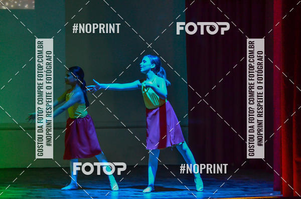 Buy your photos of the eventApresentao de dana  da Escola Uruguai na Escola Rainha do Brasil on Fotop