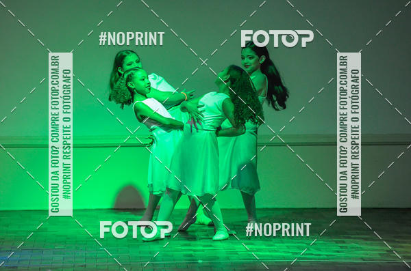 Buy your photos of the eventApresentao de dana  da Escola Uruguai na Escola Rainha do Brasil on Fotop