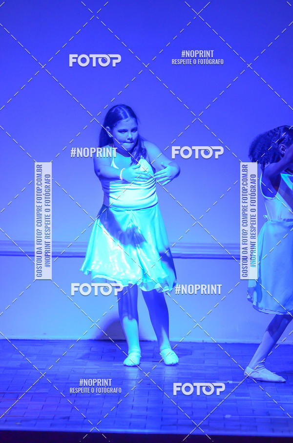 Buy your photos of the eventApresentao de dana  da Escola Uruguai na Escola Rainha do Brasil on Fotop