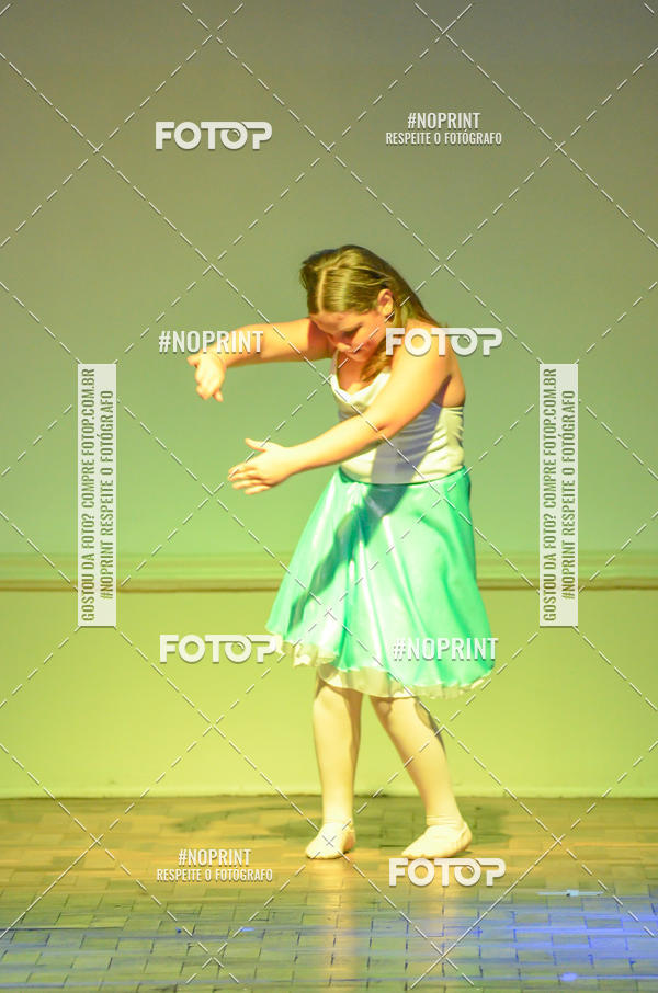 Buy your photos of the eventApresentao de dana  da Escola Uruguai na Escola Rainha do Brasil on Fotop