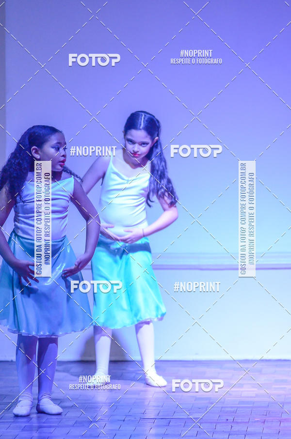 Buy your photos of the eventApresentao de dana  da Escola Uruguai na Escola Rainha do Brasil on Fotop