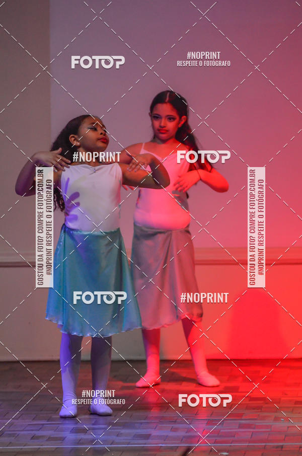 Buy your photos of the eventApresentao de dana  da Escola Uruguai na Escola Rainha do Brasil on Fotop