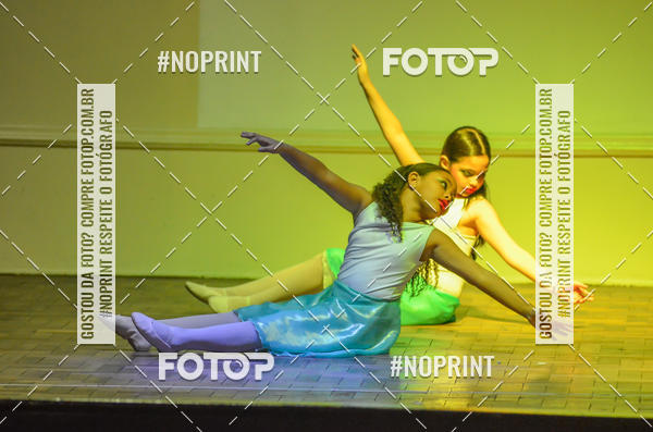 Buy your photos of the eventApresentao de dana  da Escola Uruguai na Escola Rainha do Brasil on Fotop