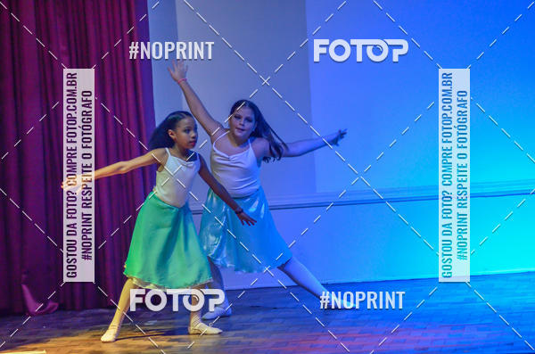 Buy your photos of the eventApresentao de dana  da Escola Uruguai na Escola Rainha do Brasil on Fotop