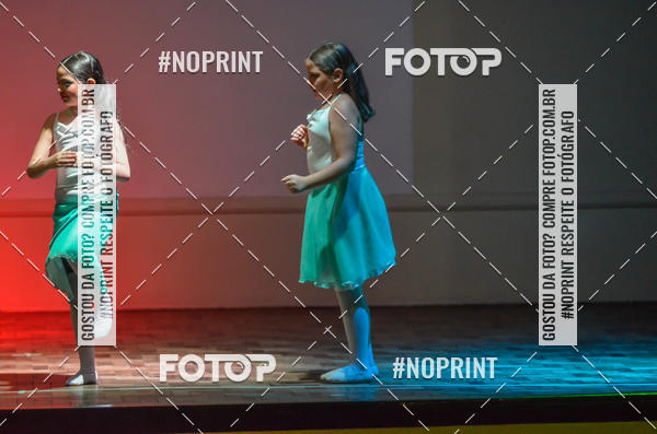 Buy your photos of the eventApresentao de dana  da Escola Uruguai na Escola Rainha do Brasil on Fotop