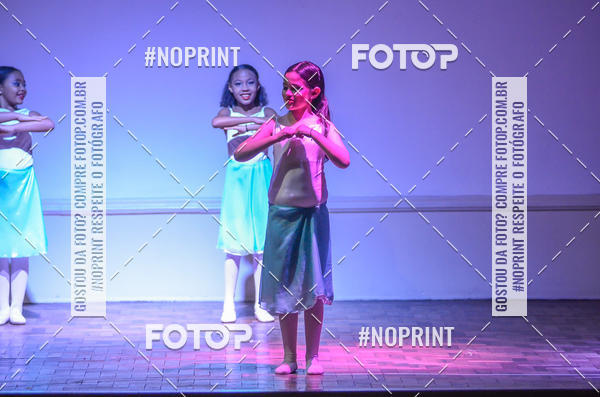 Buy your photos of the eventApresentao de dana  da Escola Uruguai na Escola Rainha do Brasil on Fotop