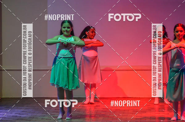 Buy your photos of the eventApresentao de dana  da Escola Uruguai na Escola Rainha do Brasil on Fotop