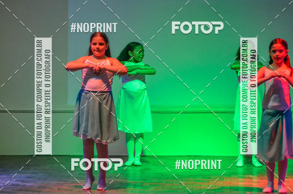Buy your photos of the eventApresentao de dana  da Escola Uruguai na Escola Rainha do Brasil on Fotop