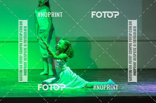 Buy your photos of the eventApresentao de dana  da Escola Uruguai na Escola Rainha do Brasil on Fotop