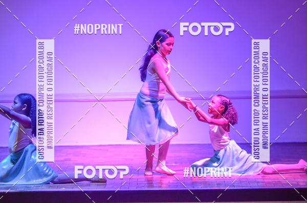 Buy your photos of the eventApresentao de dana  da Escola Uruguai na Escola Rainha do Brasil on Fotop