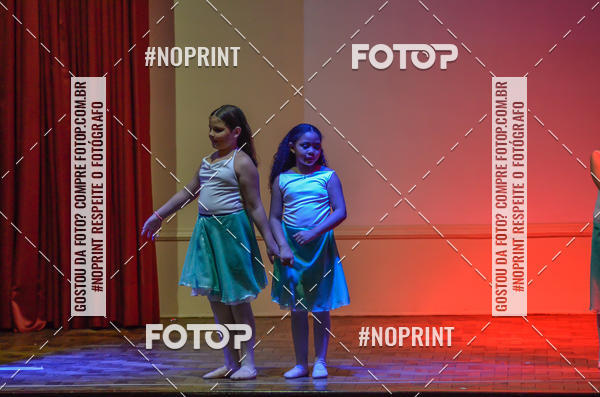 Buy your photos of the eventApresentao de dana  da Escola Uruguai na Escola Rainha do Brasil on Fotop