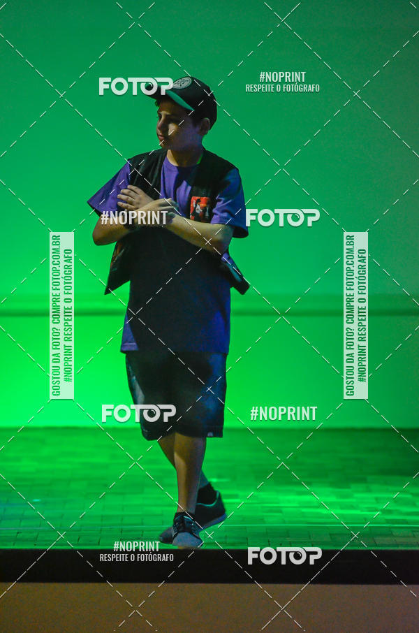 Buy your photos of the eventApresentao de dana  da Escola Uruguai na Escola Rainha do Brasil on Fotop