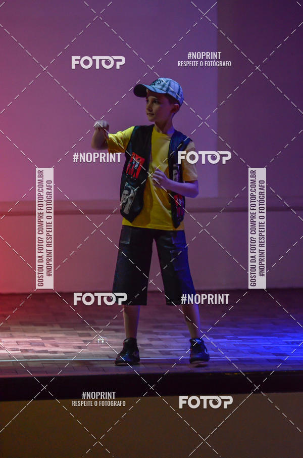 Buy your photos of the eventApresentao de dana  da Escola Uruguai na Escola Rainha do Brasil on Fotop