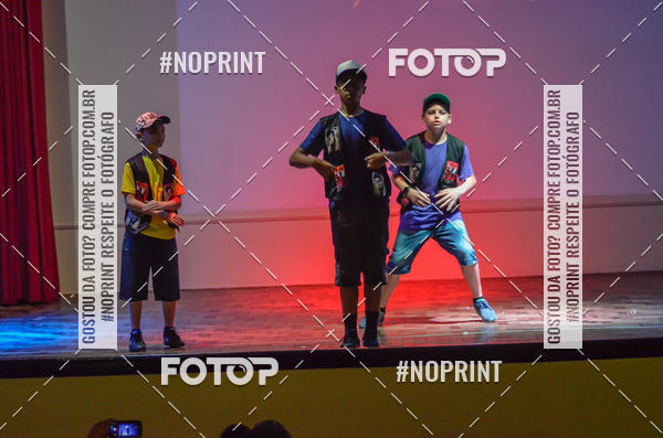Buy your photos of the eventApresentao de dana  da Escola Uruguai na Escola Rainha do Brasil on Fotop