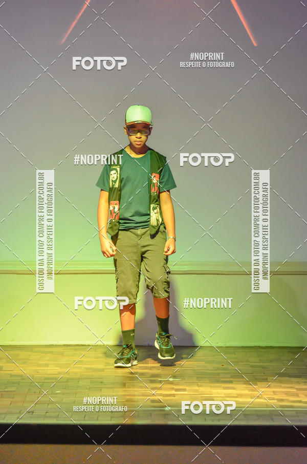 Buy your photos of the eventApresentao de dana  da Escola Uruguai na Escola Rainha do Brasil on Fotop