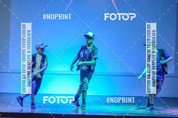 Buy your photos of the eventApresentao de dana  da Escola Uruguai na Escola Rainha do Brasil on Fotop