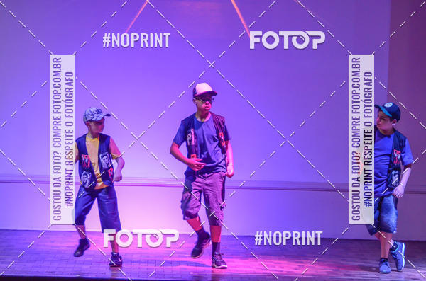 Buy your photos of the eventApresentao de dana  da Escola Uruguai na Escola Rainha do Brasil on Fotop