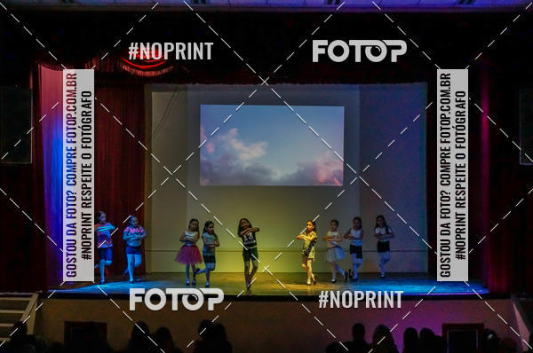 Buy your photos of the eventApresentao de dana  da Escola Uruguai na Escola Rainha do Brasil on Fotop
