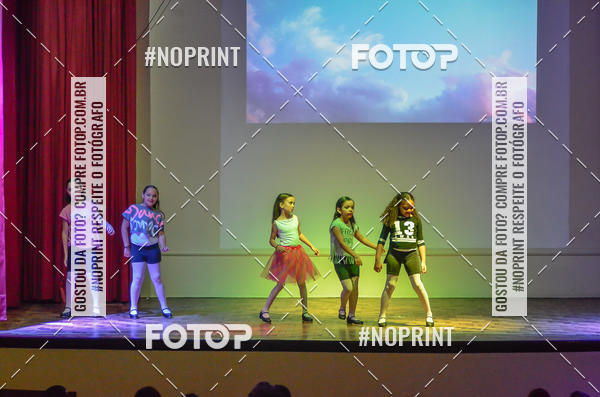 Buy your photos of the eventApresentao de dana  da Escola Uruguai na Escola Rainha do Brasil on Fotop