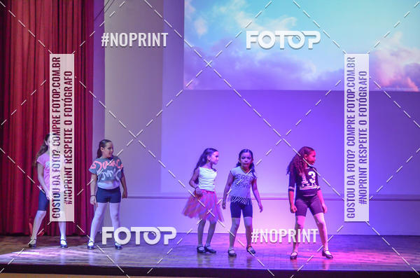 Buy your photos of the eventApresentao de dana  da Escola Uruguai na Escola Rainha do Brasil on Fotop