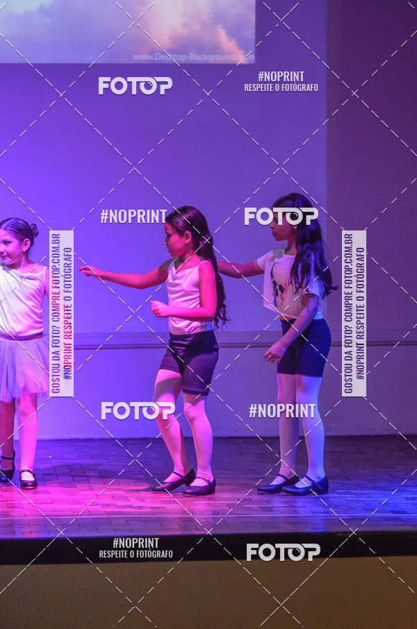 Buy your photos of the eventApresentao de dana  da Escola Uruguai na Escola Rainha do Brasil on Fotop