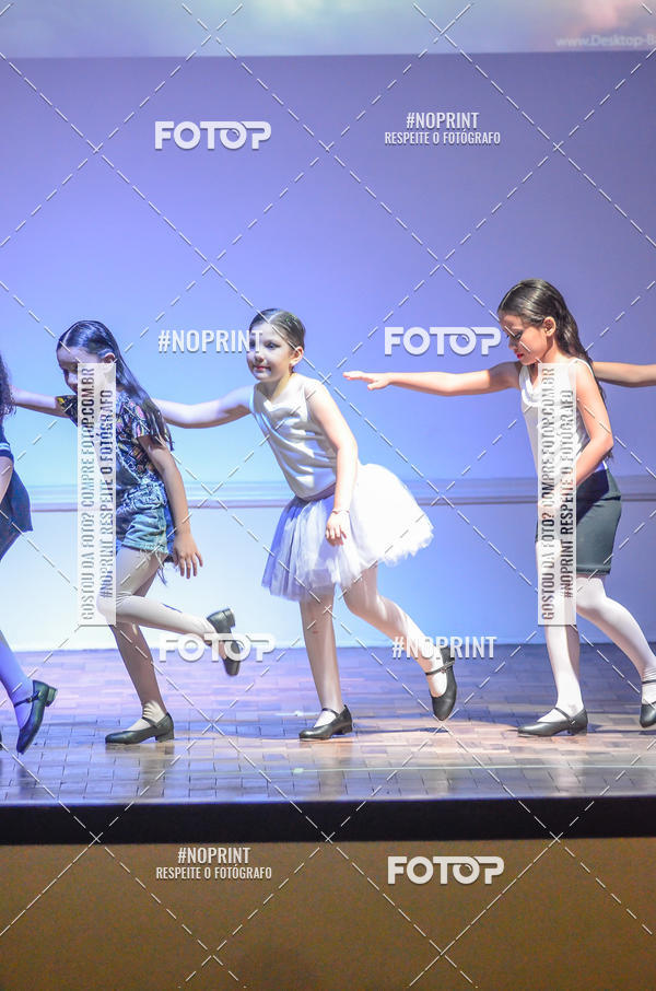Buy your photos of the eventApresentao de dana  da Escola Uruguai na Escola Rainha do Brasil on Fotop