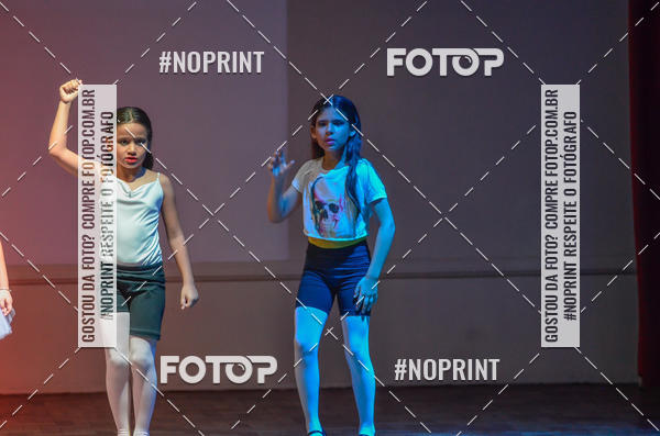 Buy your photos of the eventApresentao de dana  da Escola Uruguai na Escola Rainha do Brasil on Fotop