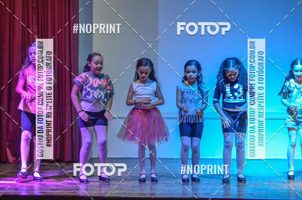 Buy your photos of the eventApresentao de dana  da Escola Uruguai na Escola Rainha do Brasil on Fotop