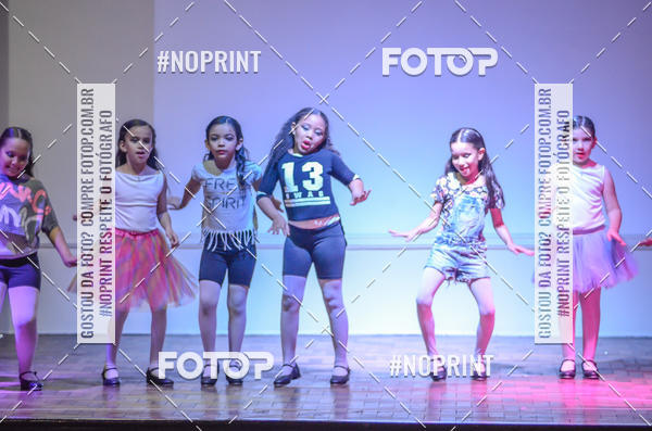 Buy your photos of the eventApresentao de dana  da Escola Uruguai na Escola Rainha do Brasil on Fotop