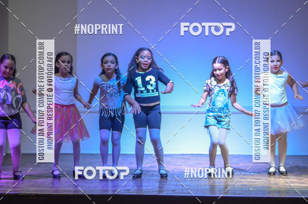 Buy your photos of the eventApresentao de dana  da Escola Uruguai na Escola Rainha do Brasil on Fotop