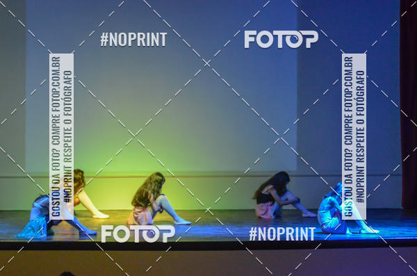 Buy your photos of the eventApresenta��o de dan�a  da Escola Uruguai na Escola Rainha do Brasil on Fotop