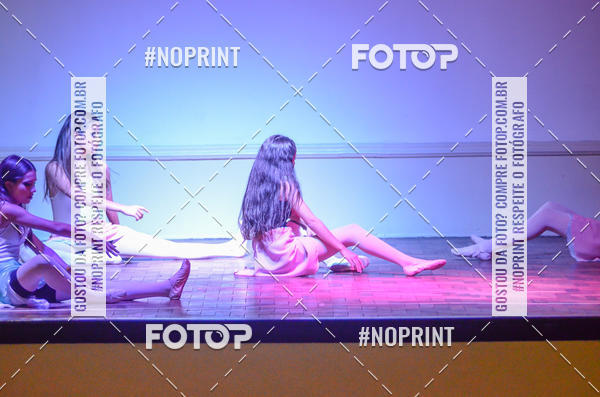 Buy your photos of the eventApresentao de dana  da Escola Uruguai na Escola Rainha do Brasil on Fotop