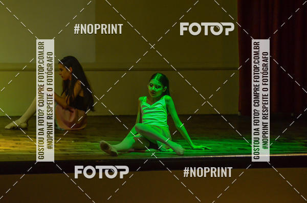 Buy your photos of the eventApresentao de dana  da Escola Uruguai na Escola Rainha do Brasil on Fotop