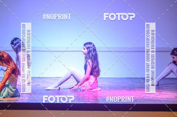Buy your photos of the eventApresentao de dana  da Escola Uruguai na Escola Rainha do Brasil on Fotop