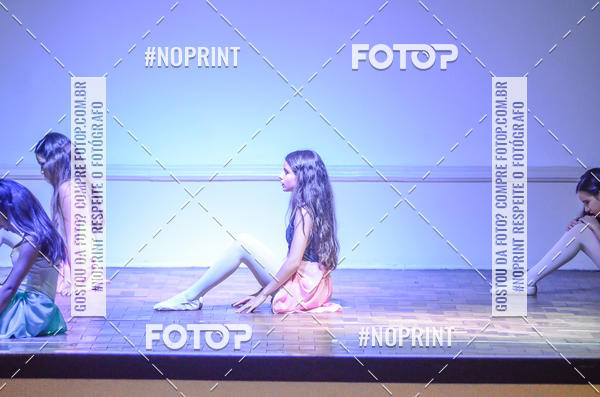 Buy your photos of the eventApresentao de dana  da Escola Uruguai na Escola Rainha do Brasil on Fotop