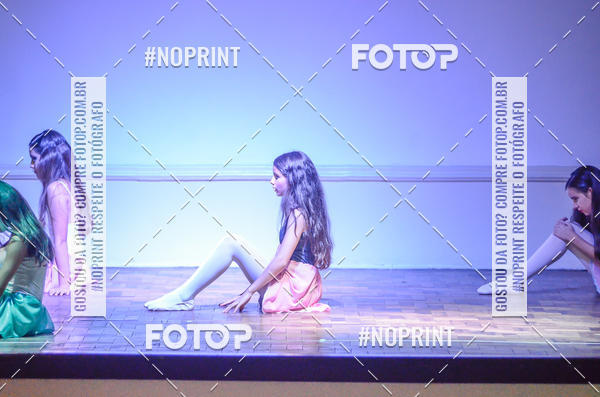 Buy your photos of the eventApresentao de dana  da Escola Uruguai na Escola Rainha do Brasil on Fotop