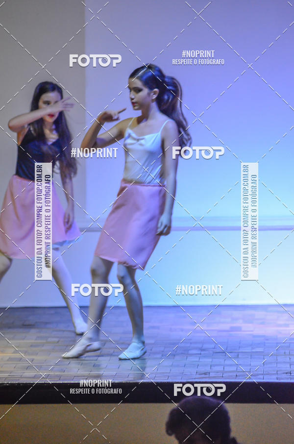 Buy your photos of the eventApresentao de dana  da Escola Uruguai na Escola Rainha do Brasil on Fotop