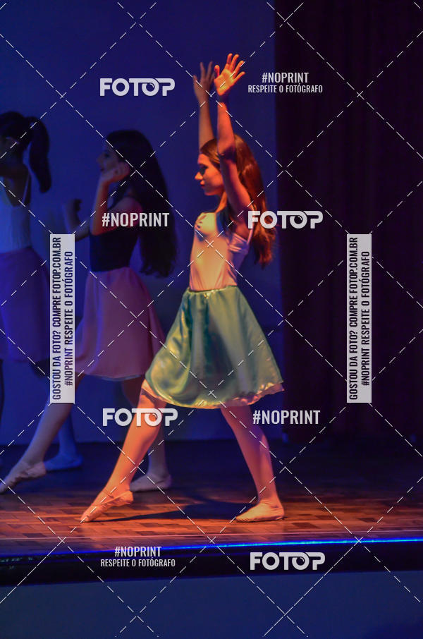 Buy your photos of the eventApresentao de dana  da Escola Uruguai na Escola Rainha do Brasil on Fotop